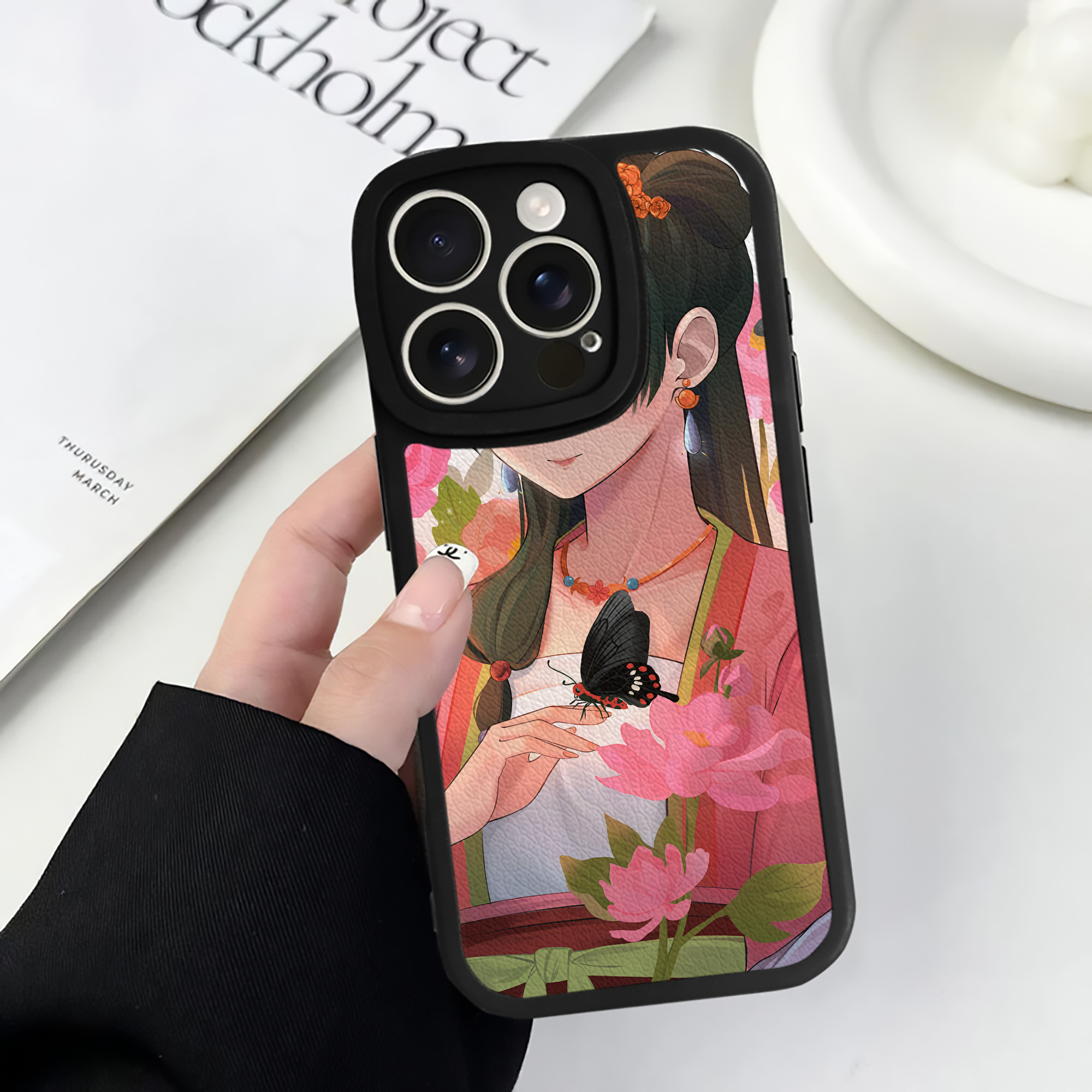 （画像用） 薬屋のひとりごと The Apothecary Diaries 【iPhone 16シリーズ対応】シリコンスマホケース（レザー調） 材質：シリコン